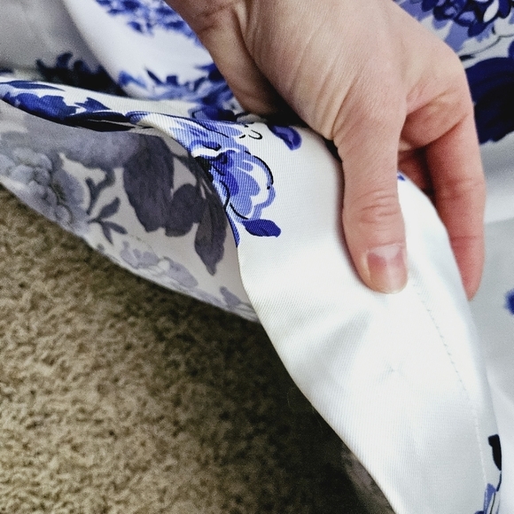 Stunning Windsor Floral Dress/ Gown - Picture 13 of 15